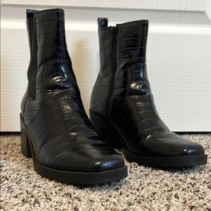 Black Croc style Bleecker & Bond Rita Chelsea Boots